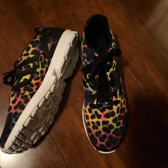 Adidas multi print sneaker - Picture 2 of 4